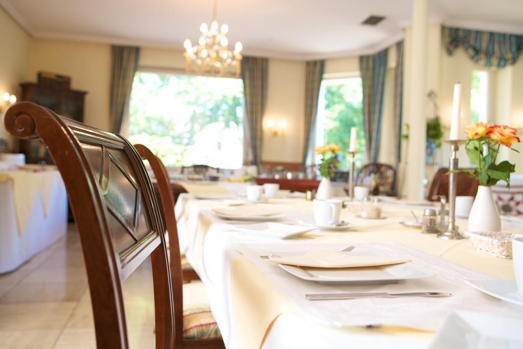 Hotel Villa Meererbusch Мербуш Экстерьер фото